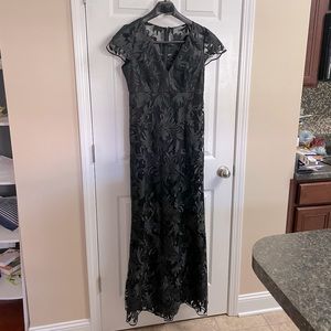 Carmen Marc Valvo formal black dress - size 6